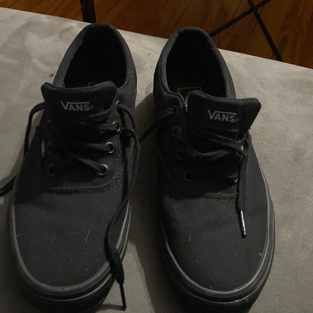 Vans black shoes never worn